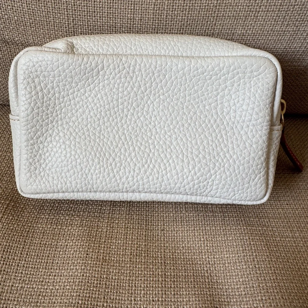 Dooney & Bourke white leather accessory makeup bag - Picture 3 of 6